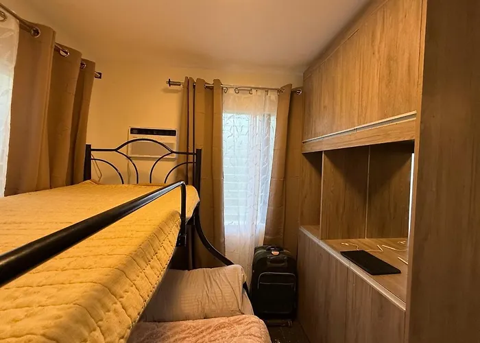 Small Peaceful House *
