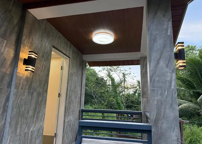 Small Peaceful House Daanbantayan